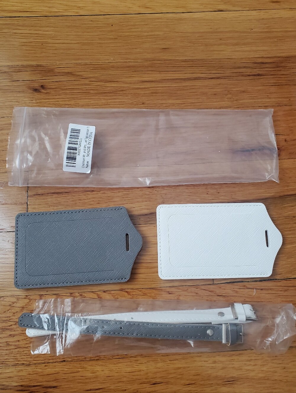 Mr & Mrs Luggage Tags - Picture 2 of 3